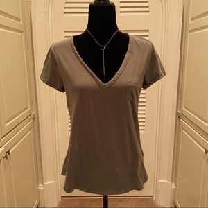 🏷️ GAP Vintage Wash Cotton Tee Pocket V Neck S/M Olive Green